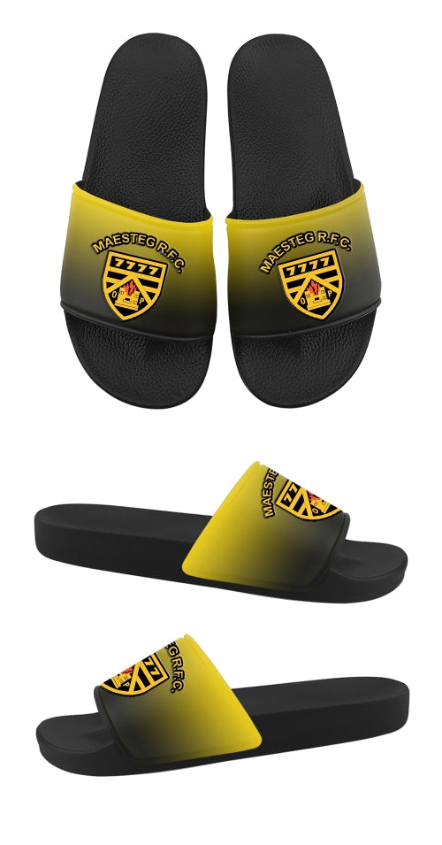 Customised Sliders for Sports Teams – Comfort Meets Team Spirit - my merch