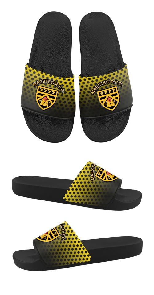 Customised Sliders for Sports Teams – Comfort Meets Team Spirit - my merch
