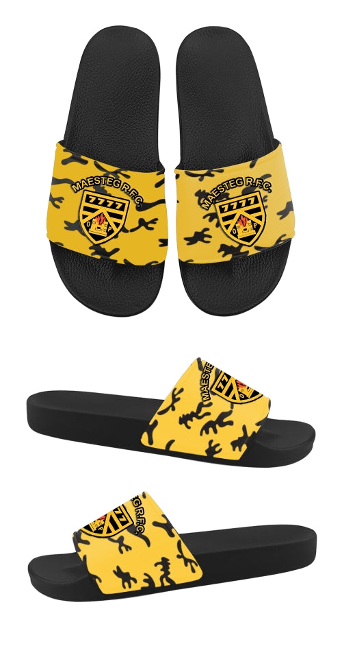 Customised Sliders for Sports Teams – Comfort Meets Team Spirit - my merch