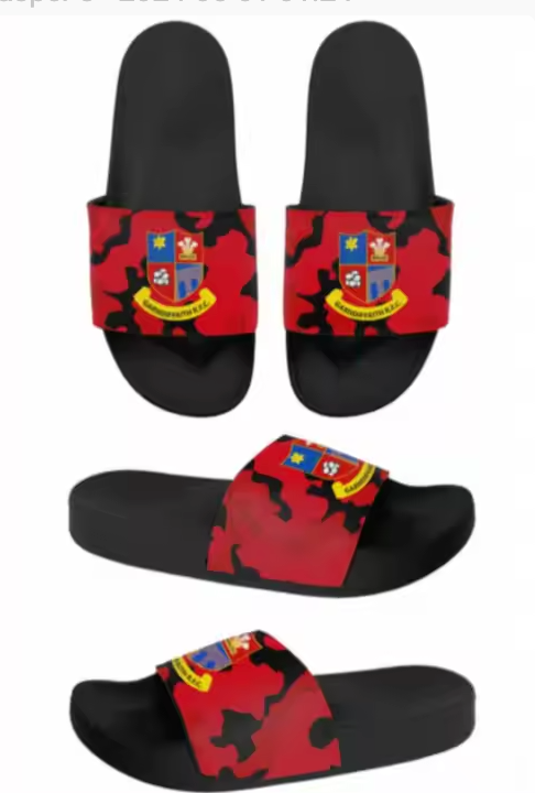 Customised Sliders for Sports Teams – Comfort Meets Team Spirit - my merch